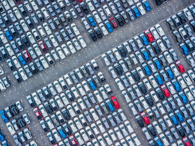 Luftansicht Autoparkplatz